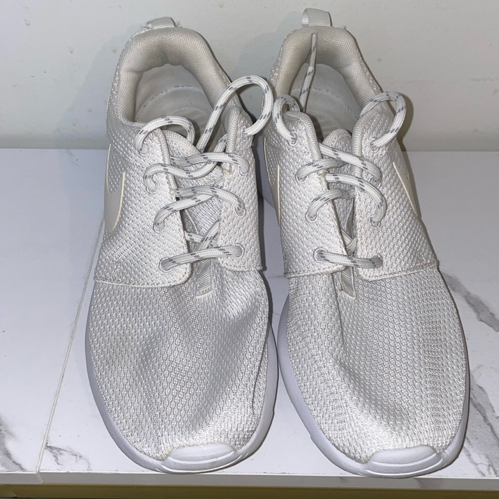 Nike Women's Roshe One